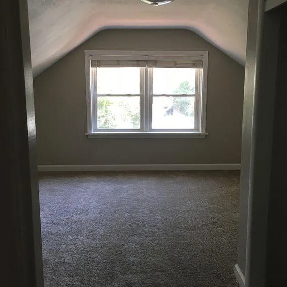 6911 Nashville Ave — Photo 16