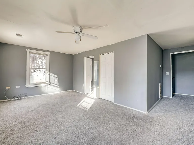 222 1/2 Marshall St #B — Photo 4