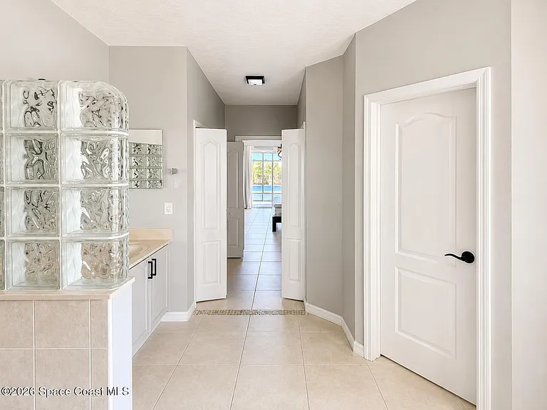 781 Glen Abbey Way — Photo 20