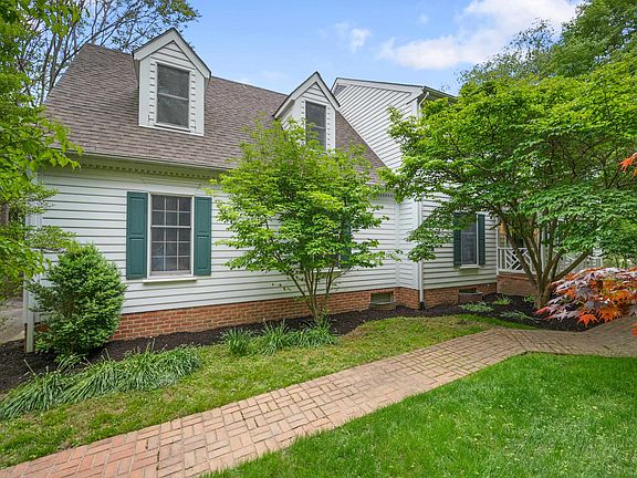 5th image of 554 Deercroft Dr