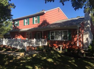 2 Blue Ridge Dr, Ewing, NJ 08638