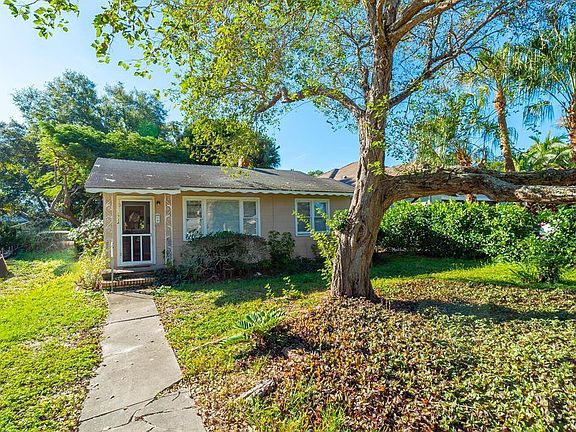 2nd image of 1734 Alta Vista St