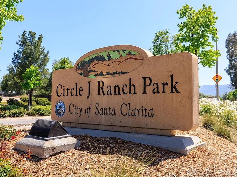 HOA has gate with direct access to Circle J Ranch Park.
