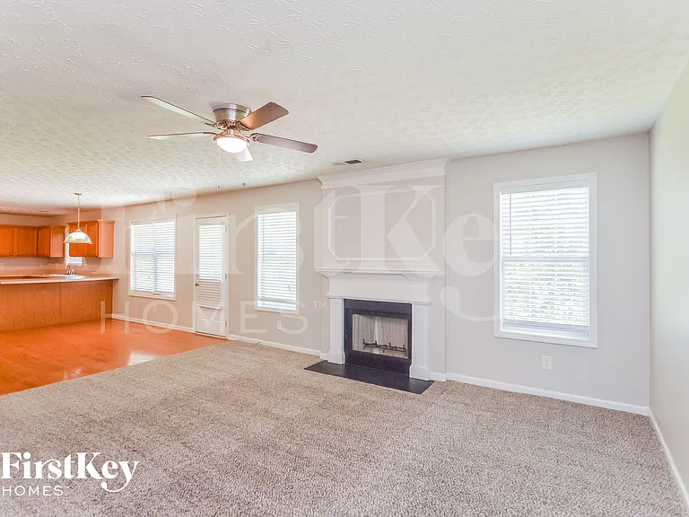 6061 Fairington Farms Ln — Photo 2