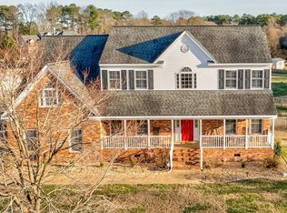302 Middle Rd, Yorktown, VA 23692