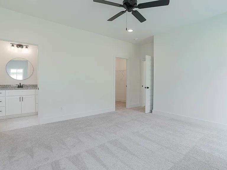 3232 Bradley Ln — Photo 22