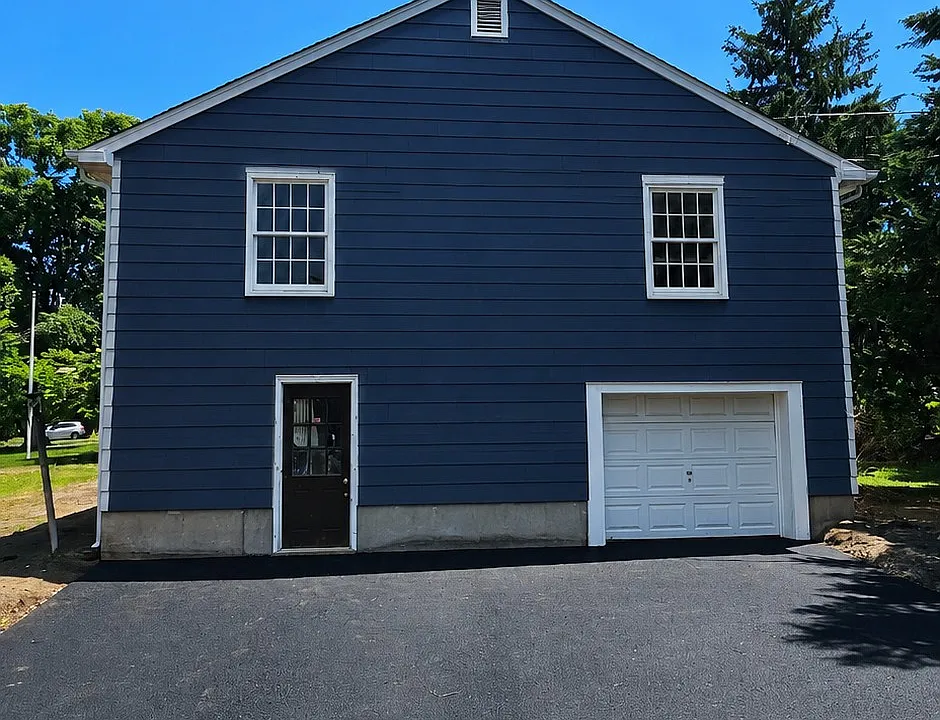 51 Wallace Rd