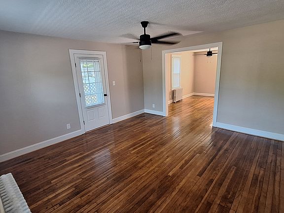 Beautiful Dining room/living room.