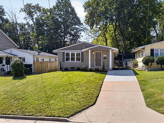 5th image of 324 E Clinton Pl