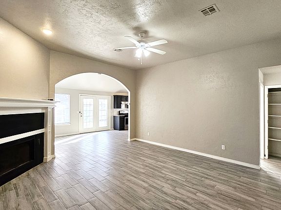 4th image of 2137 Harbor Dr
