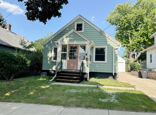 1023 N Greenfield Ave, Waukesha, WI 53186
