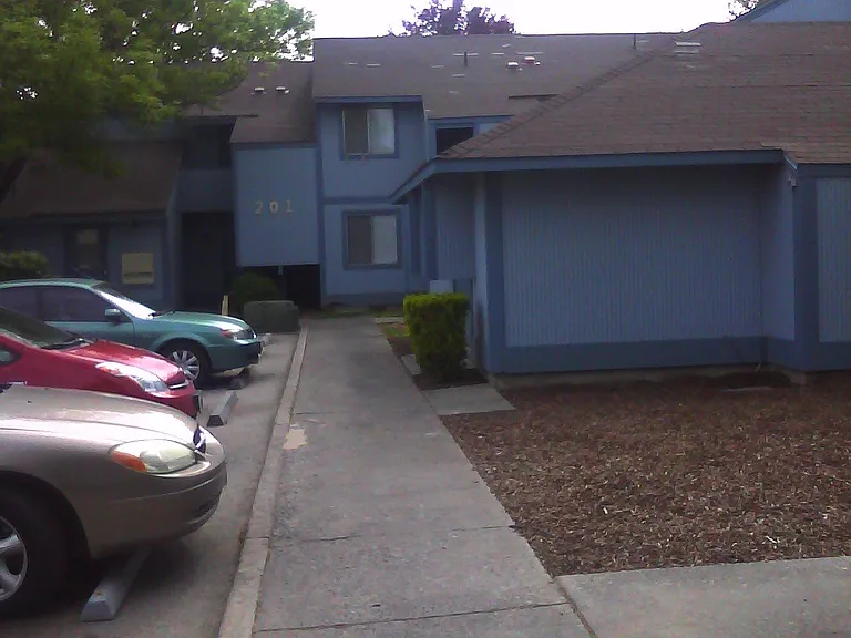 205 D St SW — Photo 2