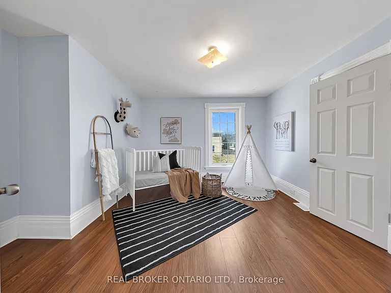 52 1/2 Victoria Ave N #MAIN — Photo 31