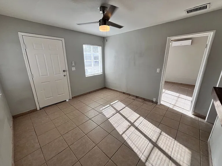 220 E Fort Lowell Rd — Photo 32