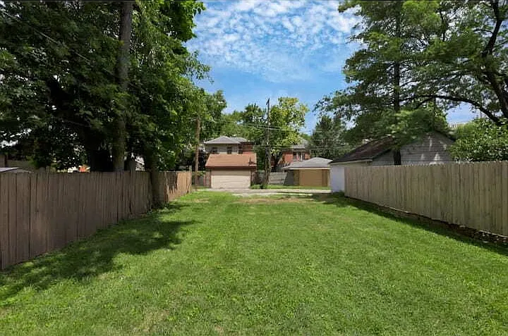 82 Price Ave #C — Photo 29