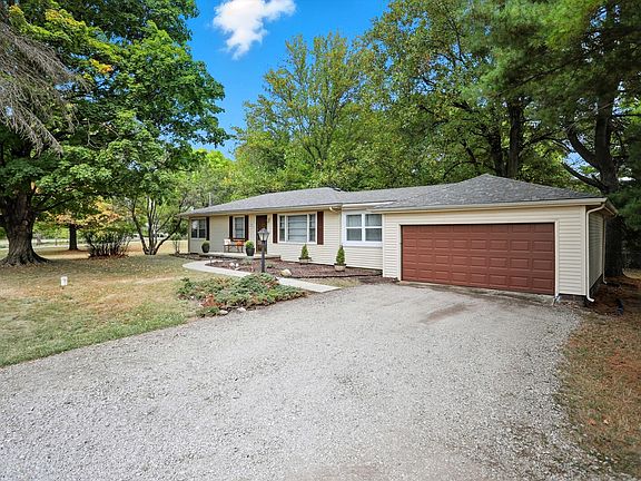 2nd image of 1940 Sheridan Rd