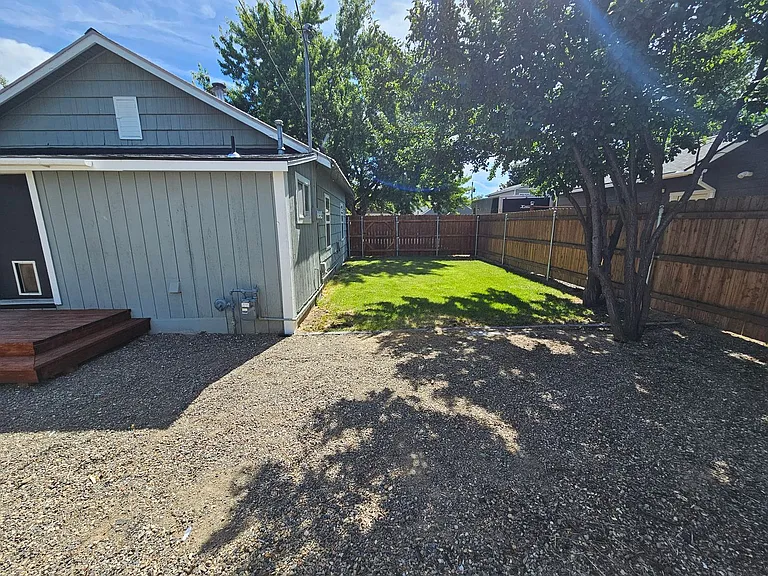 971 Walnut St — Photo 15