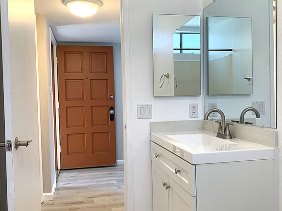 4th image of 6812 Hyde Park Dr Unit H