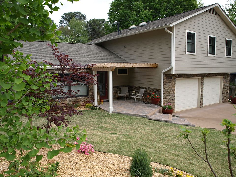 1st image of 210 Twinspur Ct