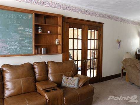 248 East Main St Living Room