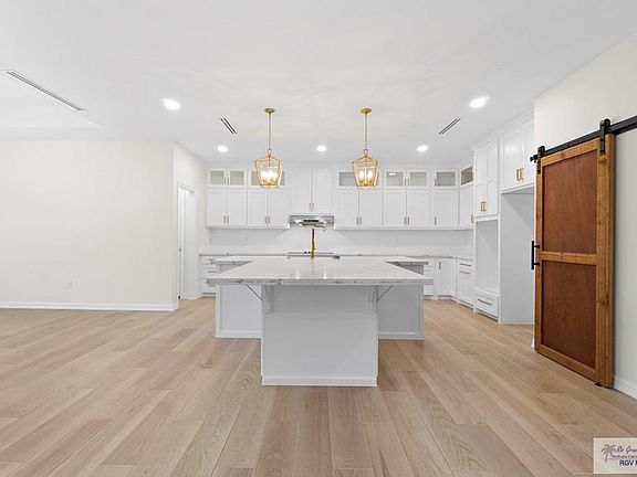 5th image of 7632 Gladiola St