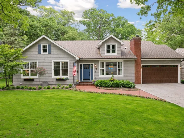 5220 W 56th St, Minneapolis, MN 55436