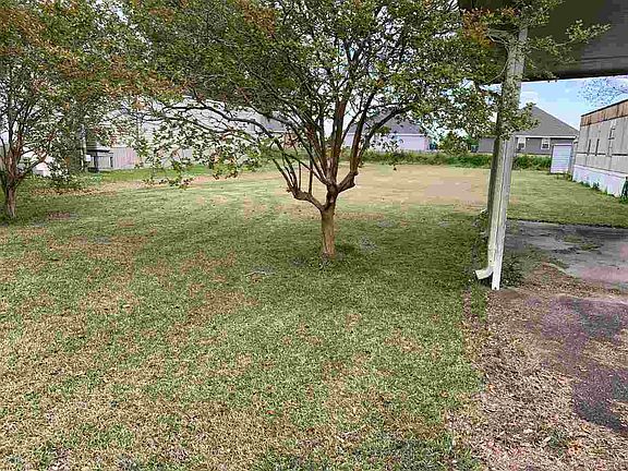 4th image of 2521 W Camellia Dr