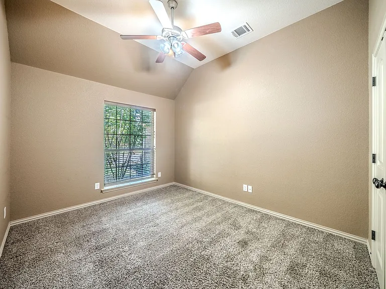 109 Chateau Dr — Photo 19