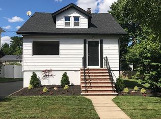 43 Ardale Rd, Paramus, NJ 07652