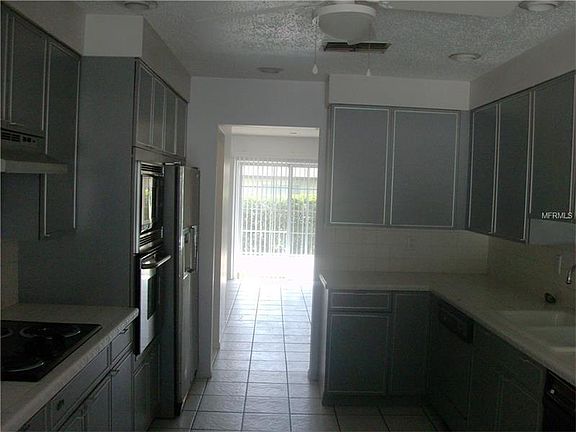 3rd image of 10544 Linger Ln