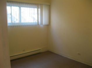 778 E 5th Ct APT B, Des Plaines, IL 60016