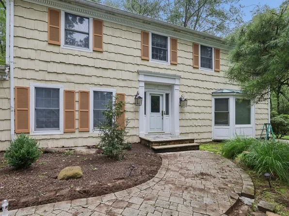 1 Frasco Ln, Norwood, NJ 07648
