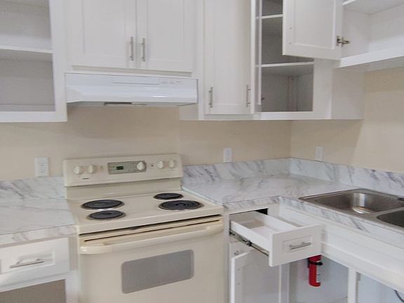 2nd image of 119 W Lee St #11