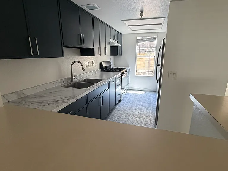 313 E Pine St #18 — Photo 2