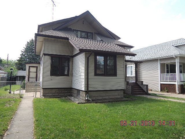 1st image of 3042 N Sayre Ave