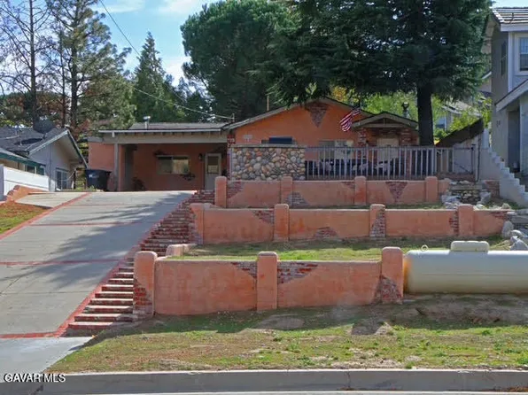 15366 Sandrock Dr, Lake Hughes, CA 93532
