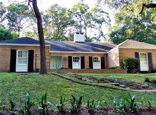 303 Wingfield Dr, Mobile, AL 36607