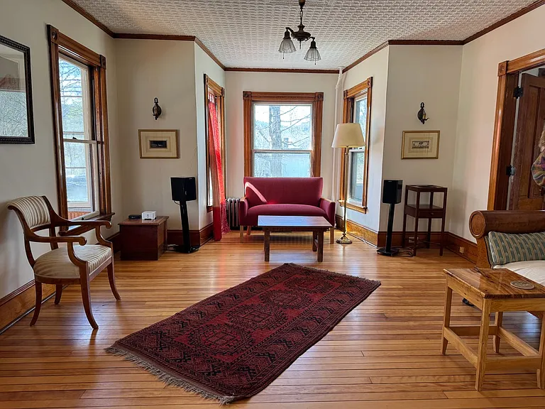 410 Main St — Photo 9