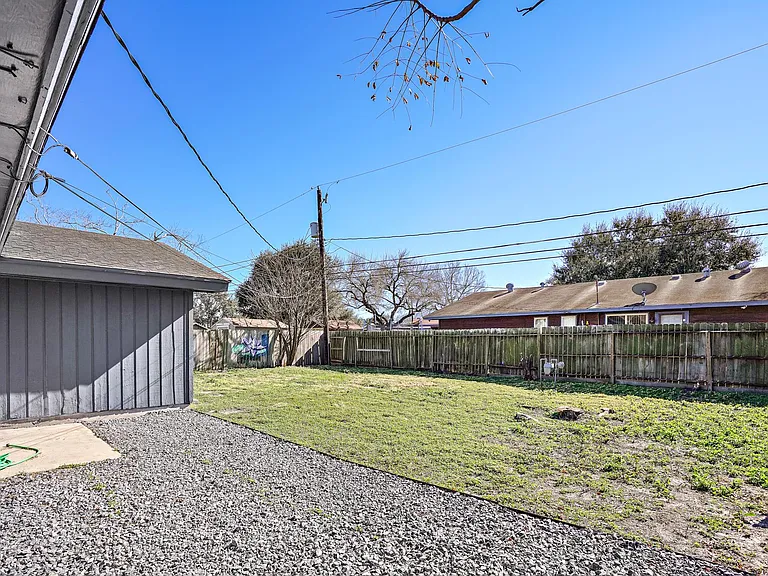 6137 Birchwood Dr — Photo 15