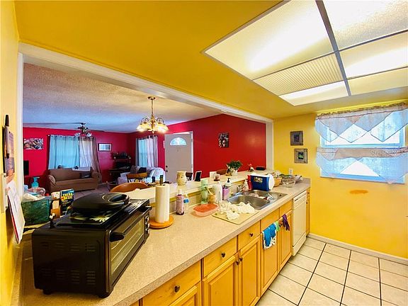 5th image of 1329 Amberwood Blvd