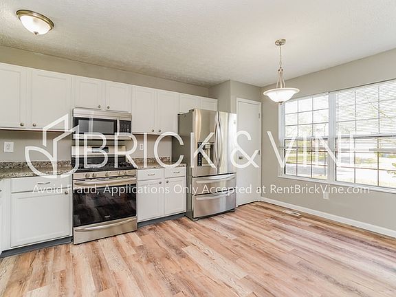 4th image of 1309 Milstone Dr