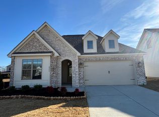 6904 Charming Pl, Hixson, TN 37343