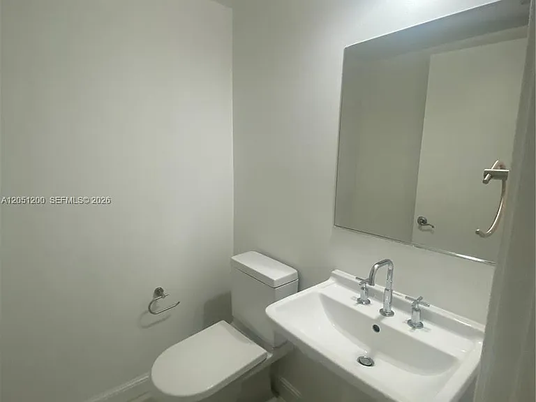 185 SW 7th St #2603 — Photo 26