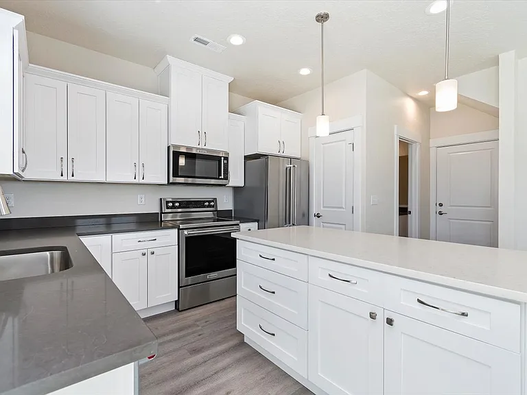 Cedar Crossing Luxury Townhomes — Photo 95