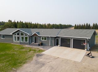 8143 32nd St SE, Jamestown, ND 58401