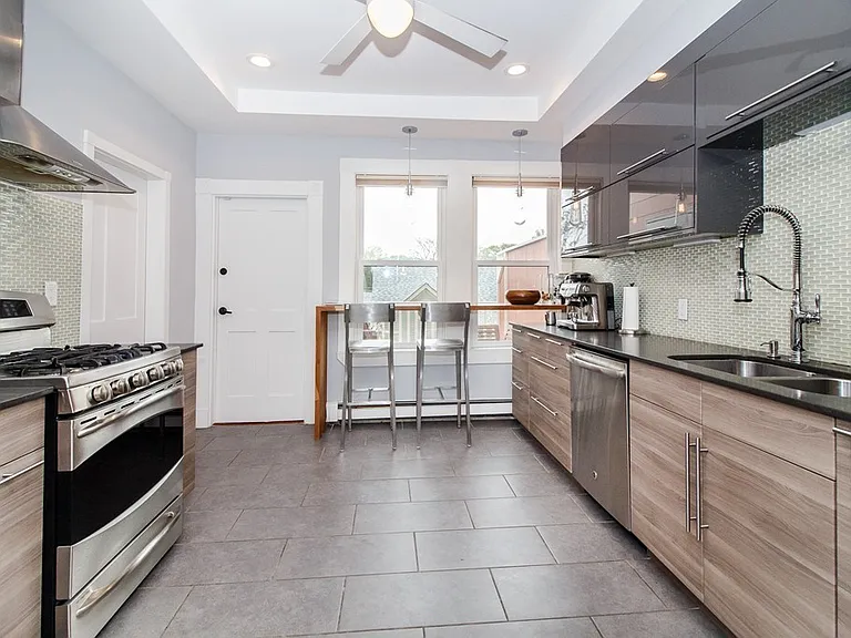 53 Prince St #3 — Photo 2