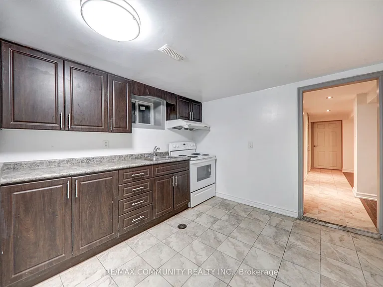 58 Gully Dr #BASEMENT — Photo 9