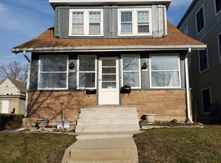 2916 N Cambridge Ave, Milwaukee, WI 53211