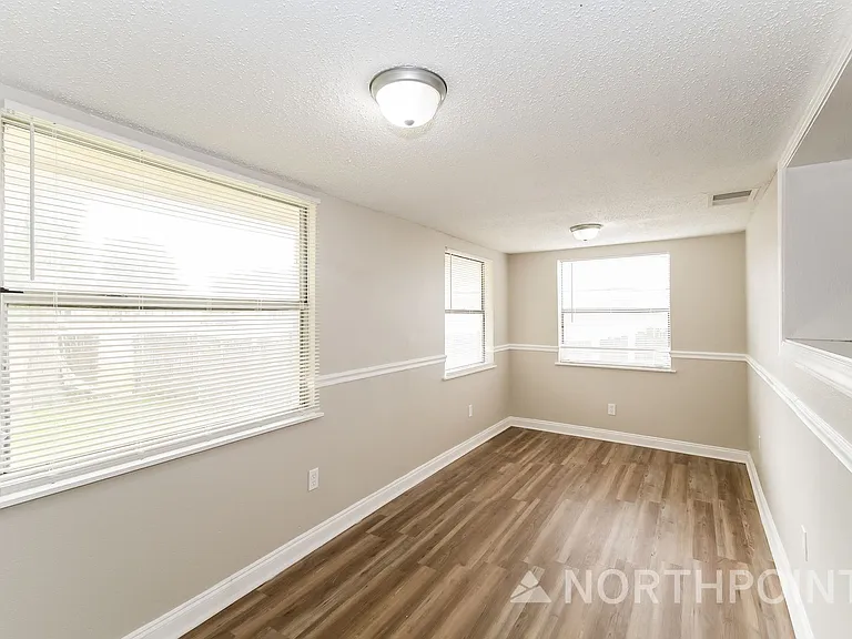 9776 Hogan Rd — Photo 7