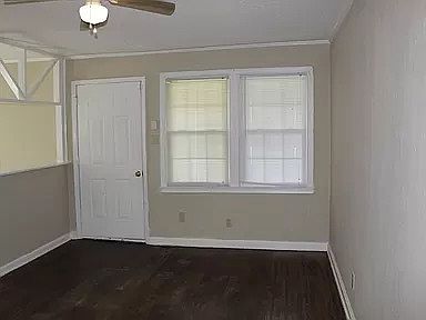 2nd image of 122 Eastview Dr